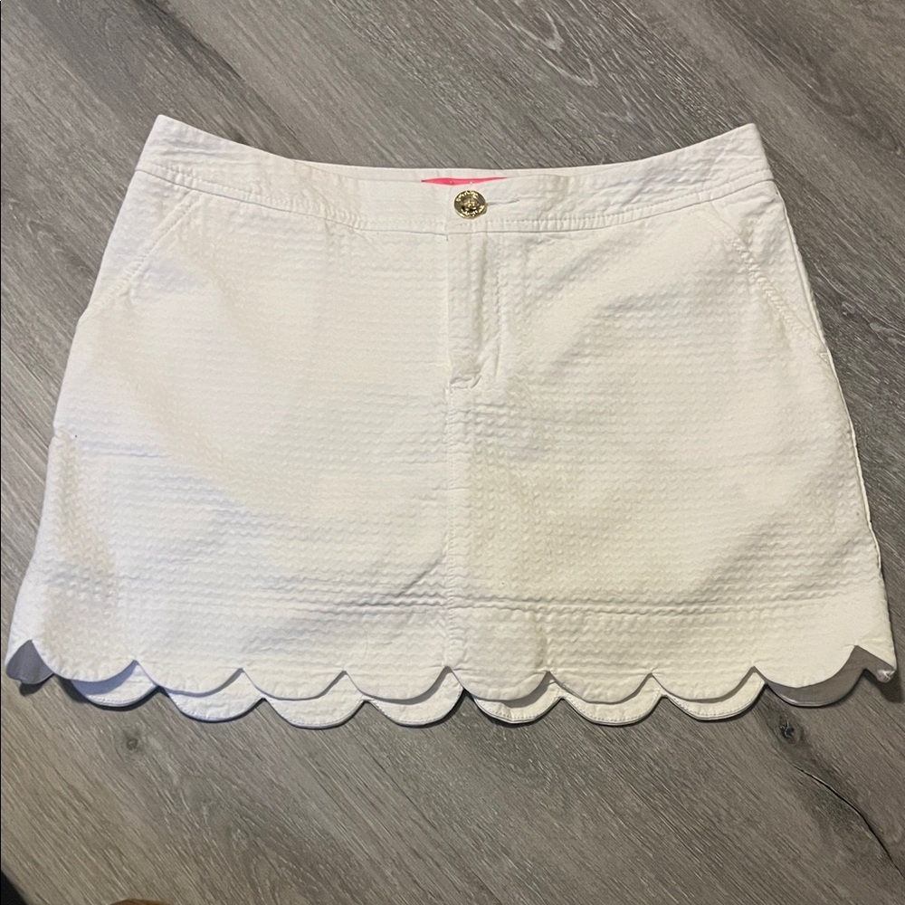 Lilly Pulitzer White Scalloped Hem Skort